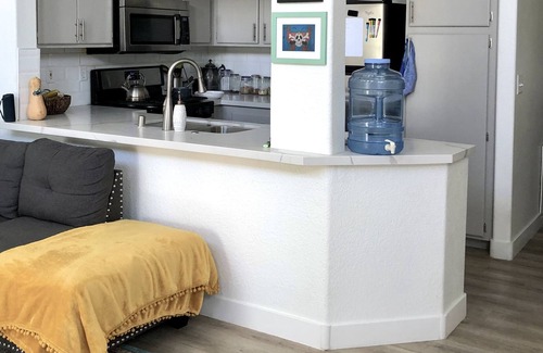 Enterprise House | Fully furnished floor bedroom in tranquil townhouse.