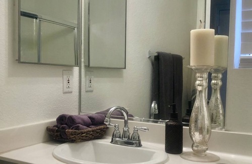 Enterprise House | Fully furnished floor bedroom in tranquil townhouse.