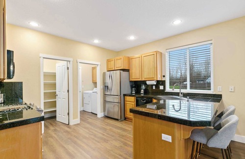 Walnut Grove House | Fully Furnished Home｜Professionally Cleaned｜Ready for Move In｜Garage #41991