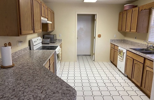 Alamogordo House | Fully furnished house - 15 minutes to White Sands/10 mins to Holloman AFB