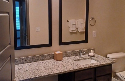 Hurstbourne Apartment | Fully furnished in Louisville! 4th level with elevator!