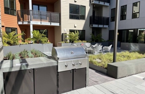 Sunnyvale West House | Fully Furnished Luxury Sunnyvale Apartment