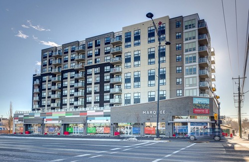 Crescent Heights Apartment | Fully Furnished Modern & Bright 2 Bedroom 2 Bathroom - views of downtown