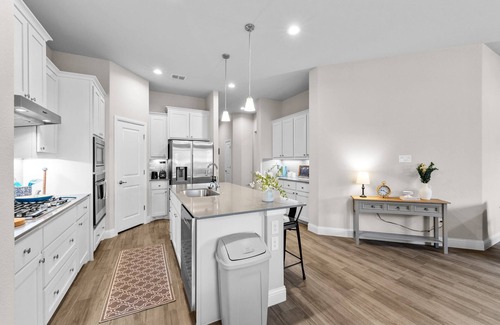 Keller House | Fully Furnished Serene 4BR,2BA House in Keller, TX