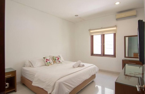 By Pass Ngurah Rai Kuta House | Fully Furnished Two-Storey Modern Minimalist House