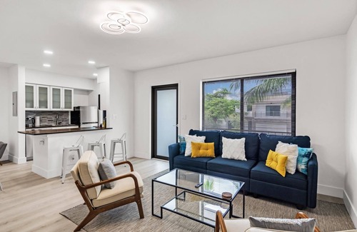 Croissant Park Condo | Fully furnished 2/1 in Fort Lauderdale Miami