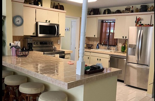 Sun City Center House | Fully furnished 2-bedroom house on Lake in Sun City Center, community pool