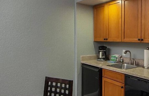 Orange Lake Condo | Fully kitthen, 2 TV's, Cable , Phone, WIFI internet, 7 miles from Disney World