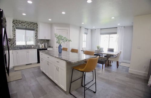 Smithfield House | Fully Loaded Family Oasis!