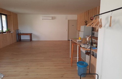Visan House | Fully PMR-accessible furnished apartment in the heart of an organic farm, ideal for couples or friends.