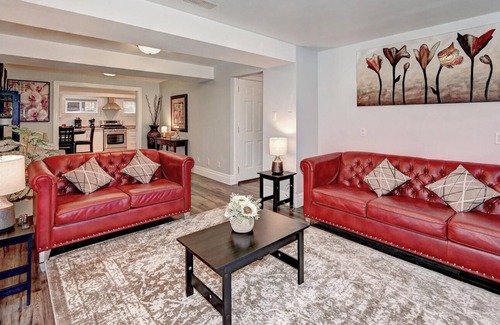 Doon South House | Fully Private|1600ft²|Backyard|Parking |Trails