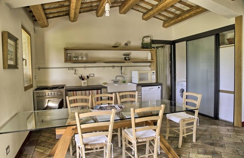 Ostra Villa | Fully private fenced villa with pool – ideal for families, pet friendly