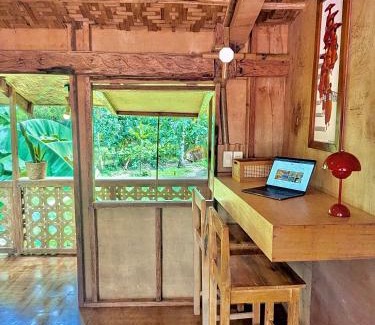 Catangnan House | Fully Private, Native Cottage, Beach Access, Queen Bed, AC, WiFi