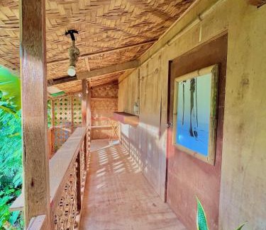 Catangnan House | Fully Private, Native Cottage, Beach Access, Queen Bed, AC, WiFi