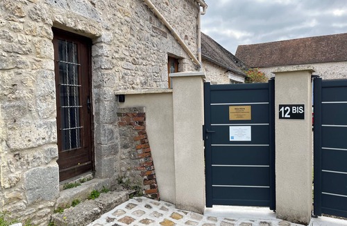Lorrez-le-Bocage House | Fully renovated country house, possibility to bring your horses