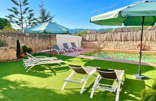 La Bisbal del Penedes Villa | Fully reformed former wineyard in Beautiful surrounding. Home of great standard