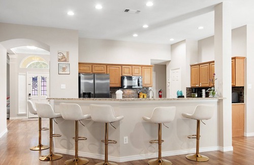 South Arlington House | Fully Remodeled 3 bedroom 2 Bath Home