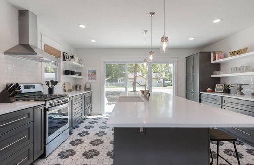 Northeast South Bend House | Fully remodeled 5 star 4 bedroom cottage. Short walk to Notre Dame & Eddy Street
