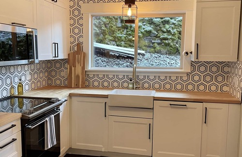 Wallace House | Fully remodeled historical home -Downtown Wallace