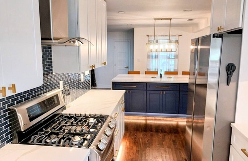 Lake Highlands House | Fully Remodeled Luxury L Streets Home: 4BR/3BA, Quartz Finishes, Firepit