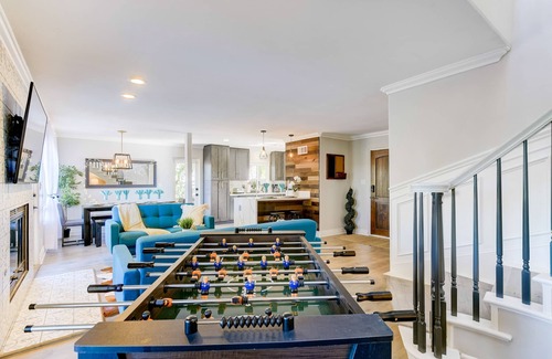 Allied Gardens House | ✈Fully Remodeled Mansion Pool/Jacuzzi☀