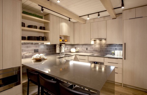 Ketchum Condo | Fully Remodeled Modern Condo Steps from Warm Springs Lift