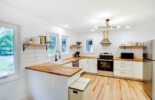 Saugerties House | Fully Remodeled Saugerties Retreat on 7 Acres!