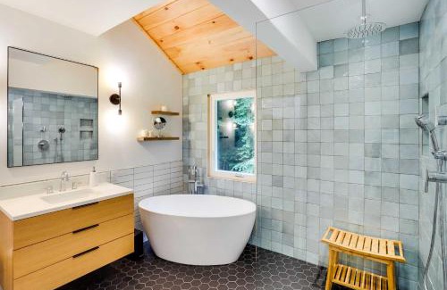 Saugerties House | Fully Remodeled Saugerties Retreat on 7 Acres!