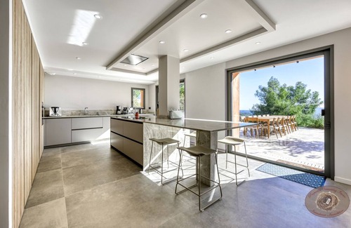 La Cadiere-d'Azur Other | Fully renovated farmhouse with swimming pool and 180° sea view