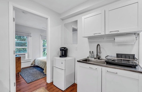 Ocean Grove Apartment | Fully Renovated 2 Bedroom Penthouse Beach Suite #6