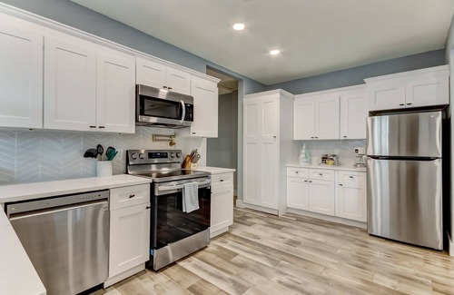 Historic District House | Fully renovated home walking distance to Canal St.
