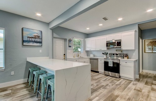 Historic District House | Fully renovated home walking distance to Canal St.