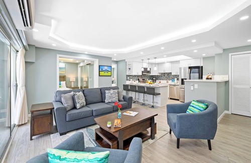 Waikiki Condo | Fully Renovated 2BR/2BA Near Waikiki Beach+Parking
