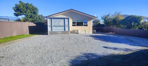 Stoke House | Fully Renovated 3 Bedroom Home