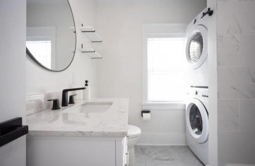 Wildwood Apartment | Fully renovated 3Bdr apt 1.5 block from the beach