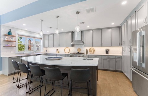 West Dennis House | Fully Renovated 4 bedroom home -Less than half mile to West Dennis Beach