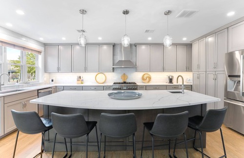 West Dennis House | Fully Renovated 4 bedroom home -Less than half mile to West Dennis Beach