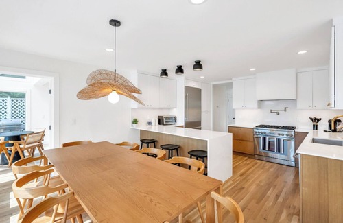 Southampton House | Fully Renovated and Re-Designed Water Mill Home with Sweeping Horse Farm.