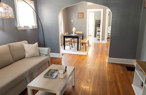 Fairfax Apartment | Fully Renovated Apartment Right Off Murray Trail, 15 Minutes to Downtown Cincy