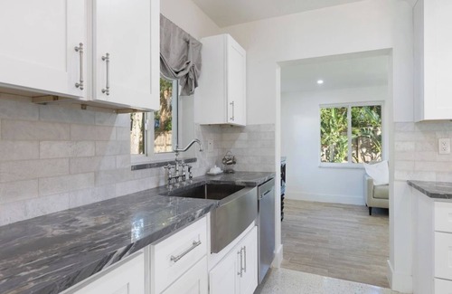 Vero Beach House | Fully Renovated Coastal Cottage