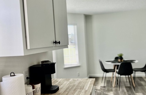 Brunswick House | Fully Renovated Cozy Family Retreat Home!