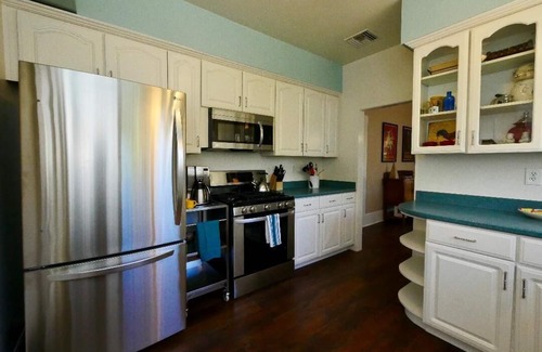 Hillcrest House | Fully Renovated Craftsman House ~ Hillcrest~2 BDRM~ BEST LOCATION ~+PARKING ~