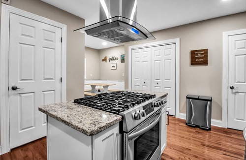 Front Park House | Fully renovated house in a highly walkable neighborhood; close to all!