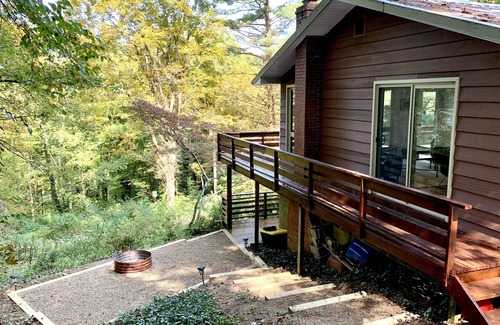 Carrollton Cabin | Fully Renovated Leesville Lake - Contemporary Cabin, 2 Marinas on lake!