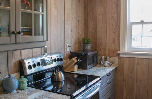 Sanford Apartment | Fully Renovated "Old Florida" Apartment