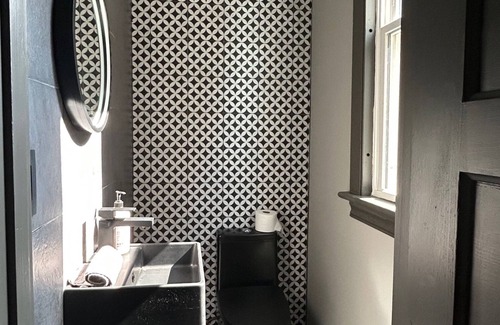 Asylum Hill House | Fully renovated, single family Victorian house in historic west end of Hartford.