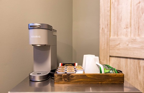 North Upper Street Apartment | Fully Renovated Studio Downtown lexington KY