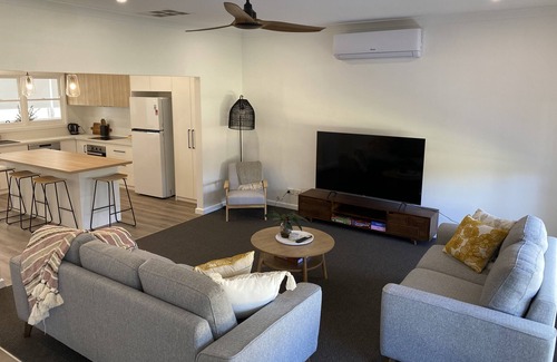 Horsham House | Fully Renovated & Stylish House