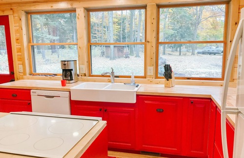New Era House | Fully Restored Lakefront Cabin on Stony Lake