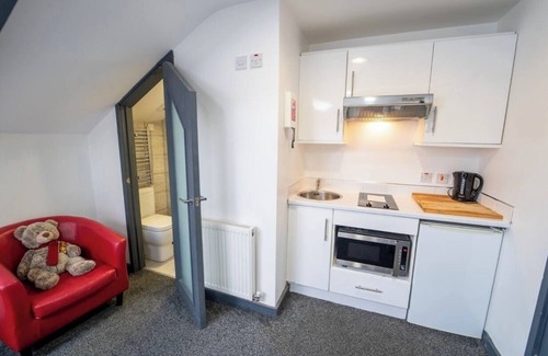 Selly Oak Apartment | Fully Serviced studio available close to the city